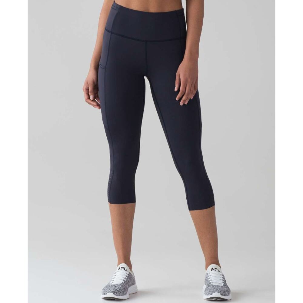 Lululemon navy fast free cropped leggings